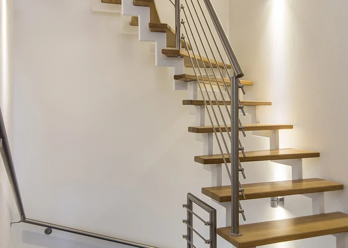 Eingang | Flur | Treppe | 02